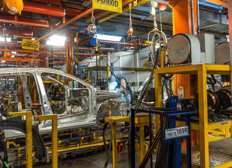 La producción de vehículos es una de las actividades industriales con mayor desempeño negativo en 2023. FOTO Camilo Suárez