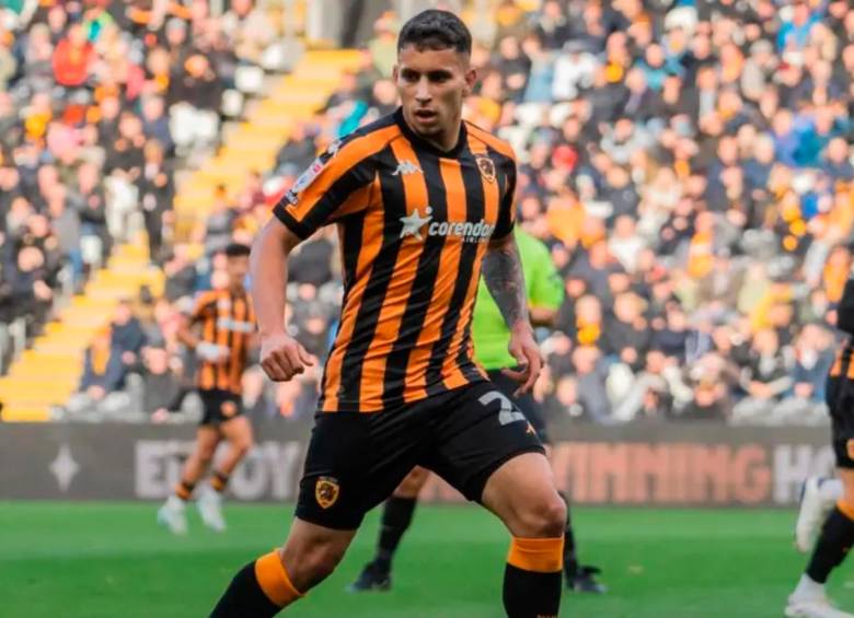 El volante colombiano Gustavo Puerta ha disputado 25 partidos de la segunda división del fútbol inglés con el Hull City. FOTO: TOMADA DEL X DE @HULL CITY 