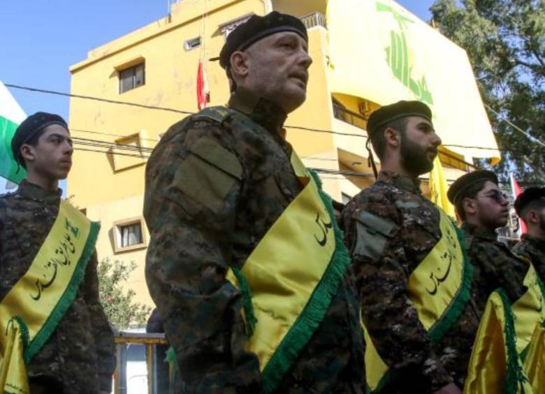 El movimiento libanés proiraní Hezbolá intensificó este jueves sus ataques contra su vecino Israel desde el sur de Líbano. FOTO: AFP