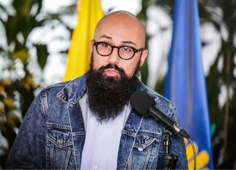 Carlos Carrillo, director de la UNGRD, afirmó que los polémicos carrotanques actualmente están funcionando. FOTO Colprensa