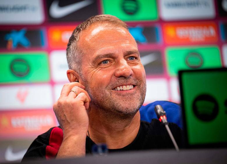 Hansi Flick recuperó la confianza en el Barcelona. Lo sacó campeón de la Liga de España y llegó a semifinales de la Champions. FOTO X-BARCELONA