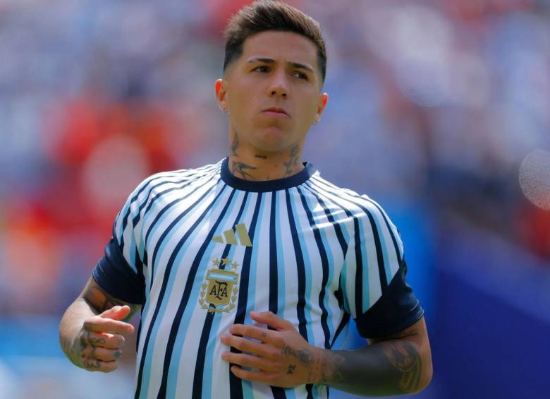 Enzo Fernández con la camiseta de la Selección Argentina. FOTO: Getty