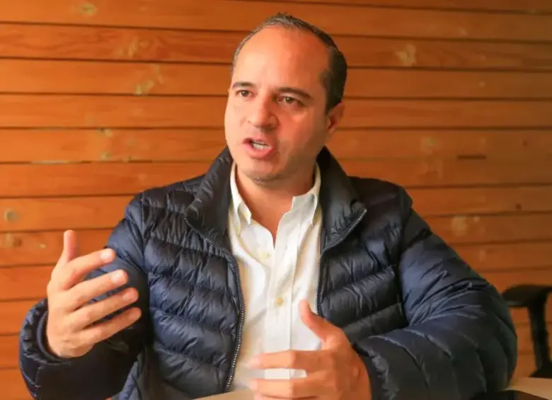 El congresista Juan Espinal, quien preside la comisión quinta, es oriundo de Jericó, donde se vive un conflicto social por cuenta de la llegada de la mina Quebradona, de Anglo Gold Ashanti. FOTO: Esneyder Gutiérrez.