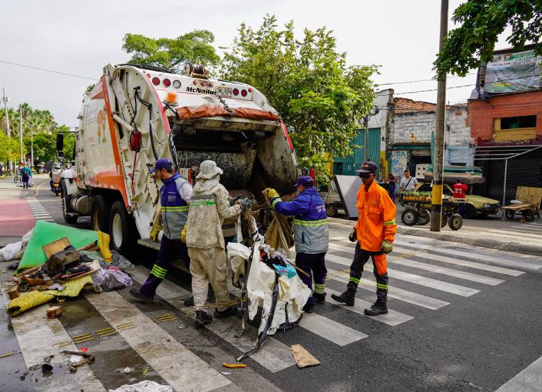 Los trabajadores de Emvarias y del Distrito realizan constantes jornadas en este sector de la ciudad. FOTO: Cortesía