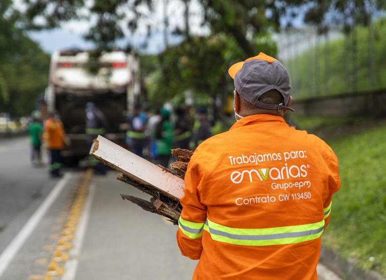 Imagen de referencia de una jornada de recolección de basuras por parte de Emvarias. FOTO: EL COLOMBIANO