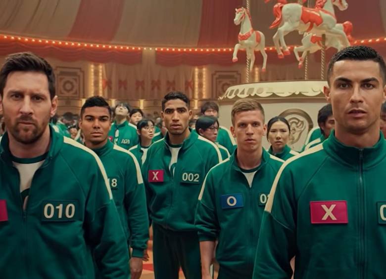 No es la previa de una final del mundo, sino la secuencia inicial de una pieza audiovisual generada íntegramente por IA que está redefiniendo el humor deportivo. FOTO: Captura video de Zhasball