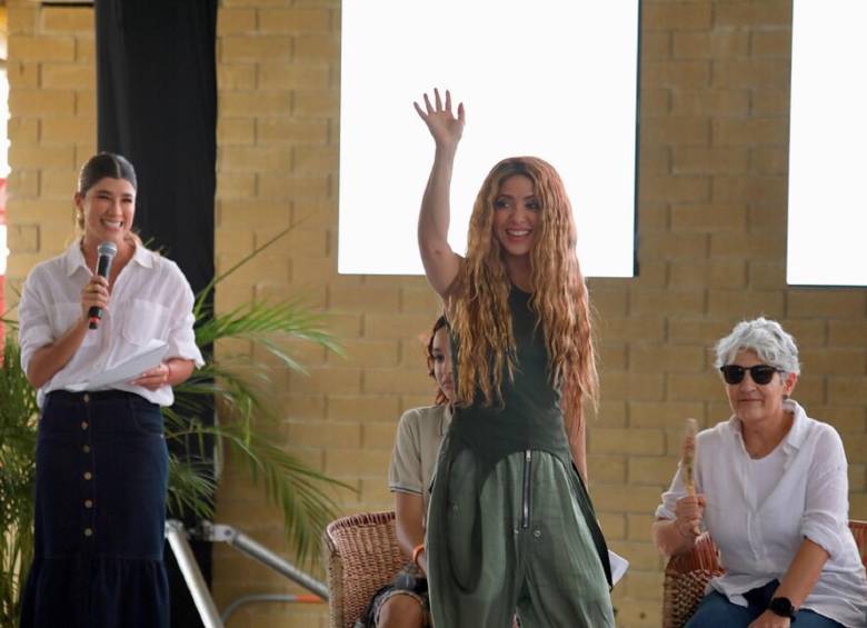 16 de septiembre de 2023. Shakira en la entrega del nuevo colegio de su Fundación Pies Descalzos en el barrio El Bosque (Colprensa Jairo Kassiani).