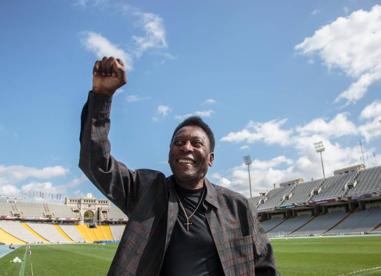 Su nombre era Edson Arantes do Nascimento, pero el fútbol lo convirtió en su “rey” y la historia lo recordará con un diminutivo universal: Pelé. Foto Getty