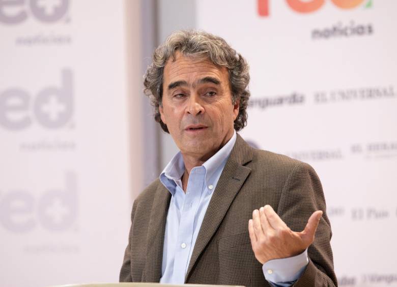 Lo que ganan y pierden Fajardo y De la Espriella al no ir a consulta