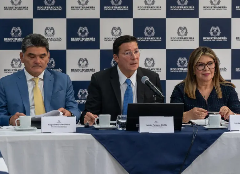 En medio de una rueda de prensa, el registrador Hernan Penagos dio a conocer la hoja de ruta para la jornada electoral del próximo 8 de marzo. FOTO: Registraduría Nacional del Estado Civil