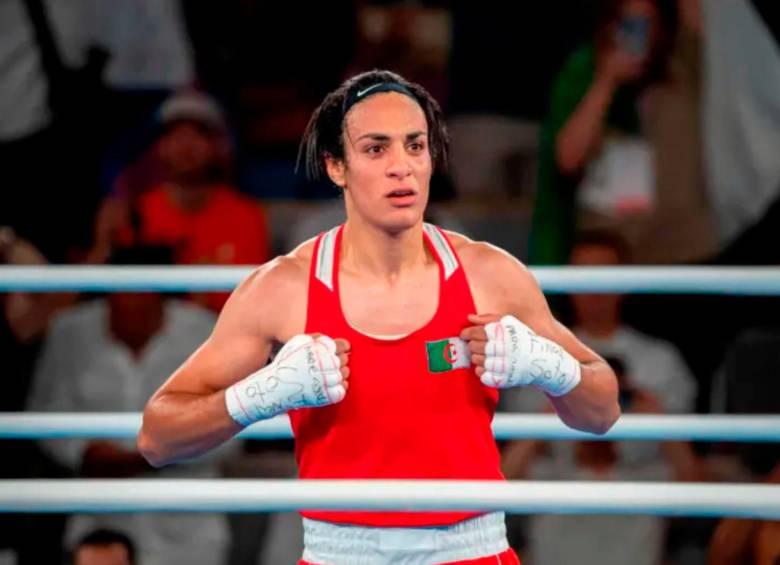 Imane Khelif ganó la medalla de oro en la categoría -66 kg del boxeo en los Juegos Olímpicos de París 2024. FOTO: Getty