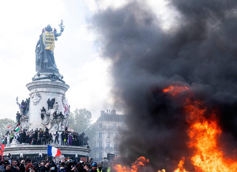Francia registró más de 270 detenidos durante las protestas contra el costo de vida este sábado. FOTO: Ed JONES / AFP