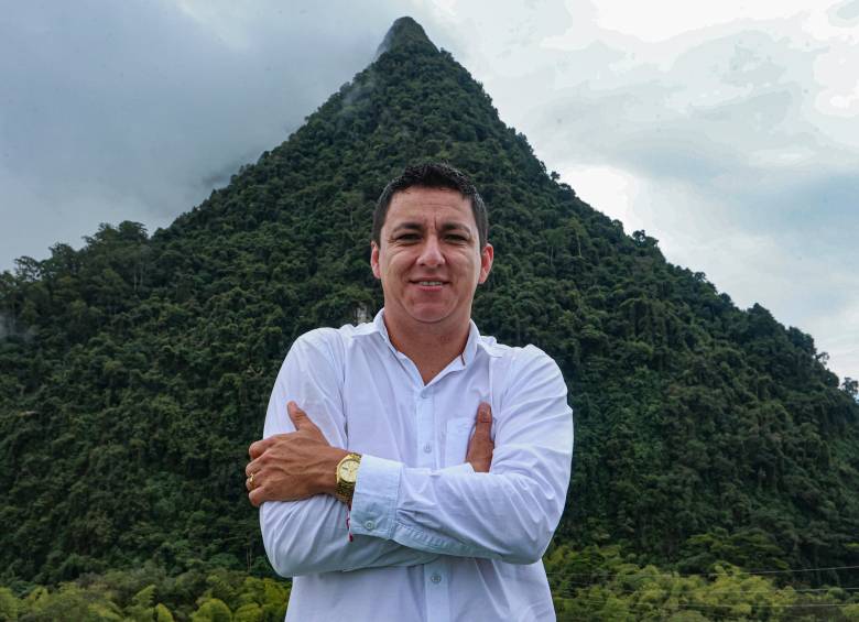 Cerro Tusa es el destino del 90% de los visitantes que llega a Venturs, la empresa que Daniel sostiene mientras combina su trabajo como concejal. FOTO: Manuel Saldarriaga. 