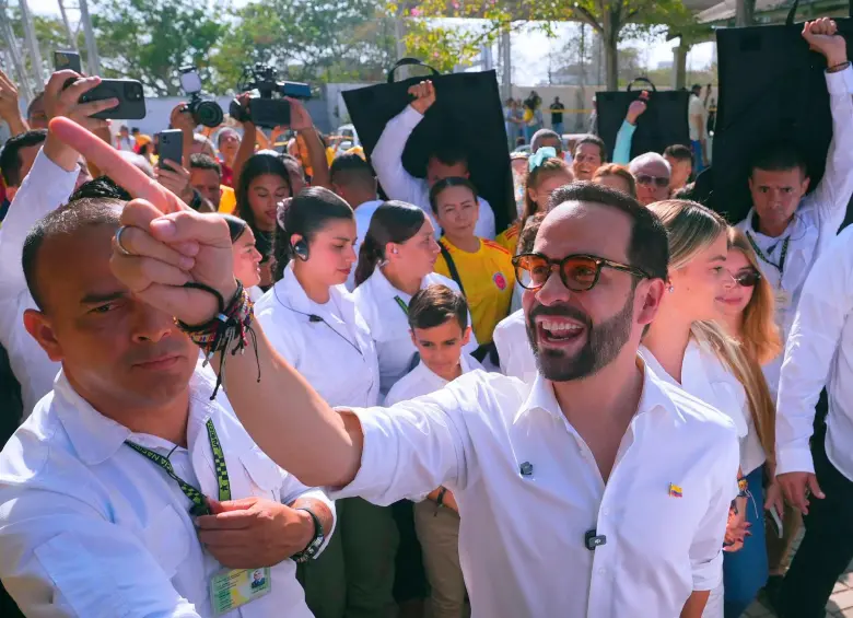 Buga y Bogotá, las plazas donde Abelardo y Cepeda libran su último pulso