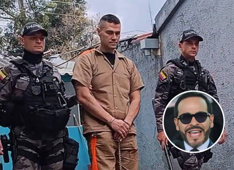 Funcionarios del Inpec reciben a Juan Guillermo Monsalve en la cárcel de Cómbita, Boyacá, después de que el presidente Abelardo de la Espriella ordenara su traslado. Foto: Captura de video/Colprensa.