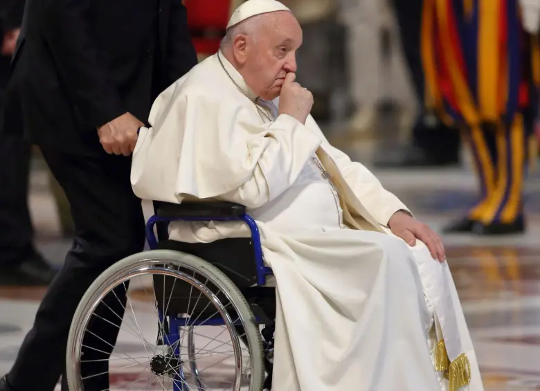 El papa Francisco estuvo más de 30 días en el Hospital Gemelli, ahora deberá guardar dos meses de convalecencia. Foto: AFP