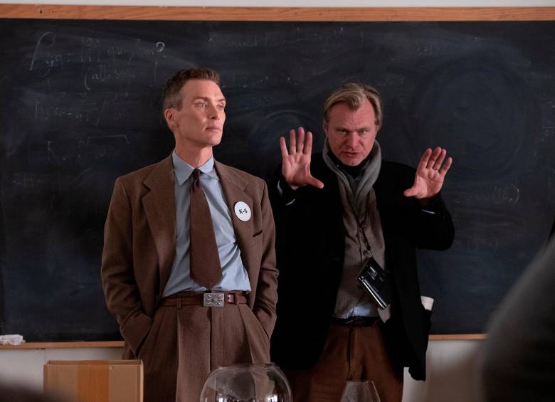 Cillian Murphy y Christopher Nolan en plena filmación de Oppenheimer. FOTO Cortesía Universal Pictures.
