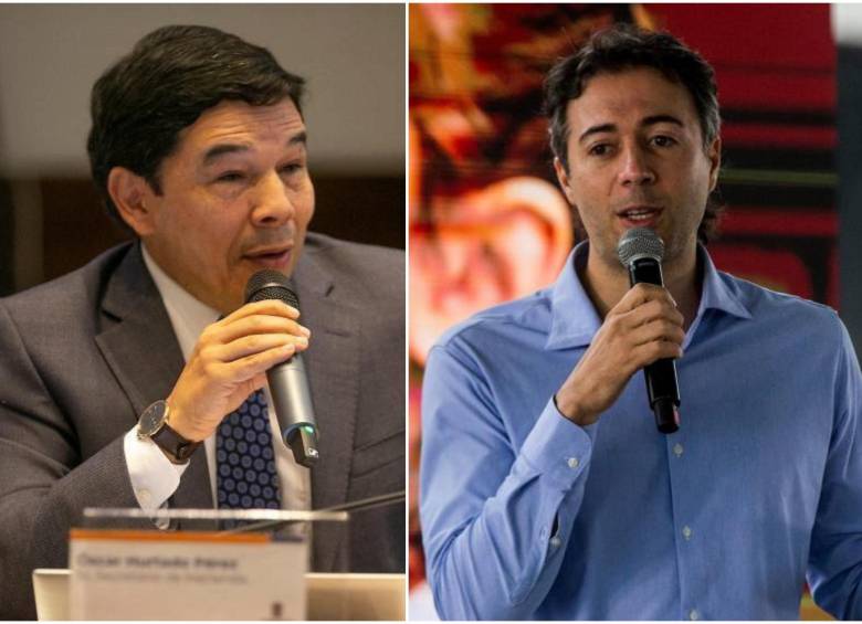 Óscar Hurtado (izquierda) será el alcalde encargado de Medellín hasta que el presidente Petro designe a de una terna a la persona encargada de terminar el periodo de Daniel Quintero (derecha) FOTO: ESNEYDER GUTIÉRREZ JULIO CÉSAR HERRERA