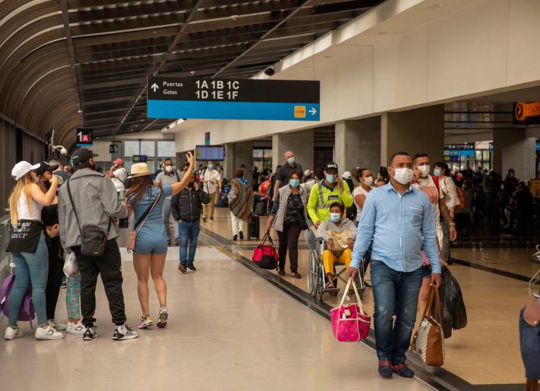 Aerolíneas reportaron ganancias pese a un semestre turbulento y preparan estas nuevas movidas