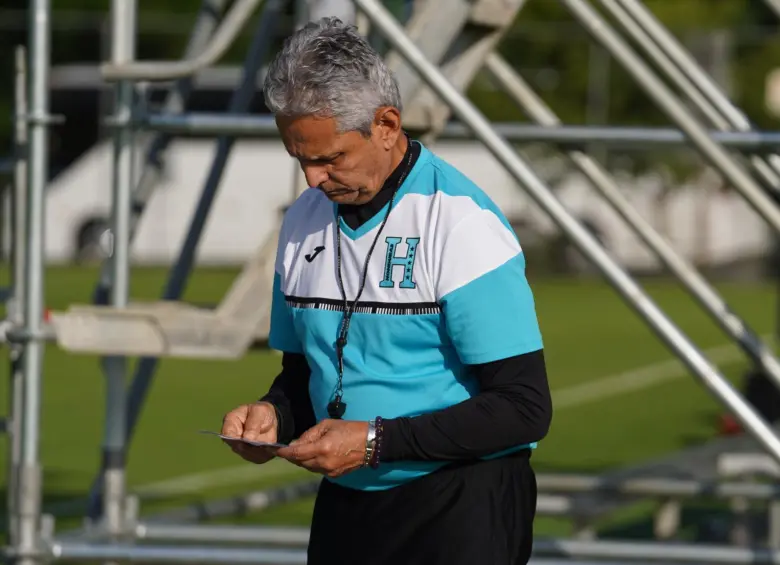 Cumpliendo con su segunda etapa en la selección centroamericana, Reinaldo Ruedo fue bastante criticado tras la goleada 6-0 ante Canadá en Copa Oro. FOTO: REDES SOCIALES SELECCIÓN DE HONDURAS
