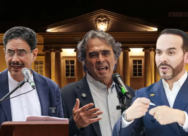 A la izquierda, Iván Cepeda; centro, Sergio Fajardo; derecha, Abelardo de la Espriella. Foto: Colprensa/Manuel Saldarriaga.