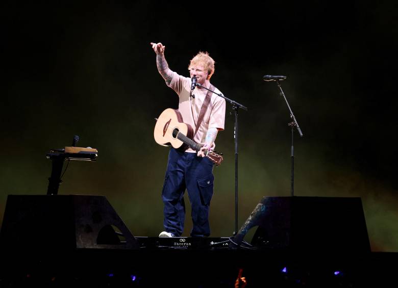 Ed Sheeran actuó solo en el Lincoln Financial Field de Filadelfia este sábado, en su primer concierto desde la polémica por el veto al rapero Macklemore en su gira Loop Tour. FOTO Getty Images