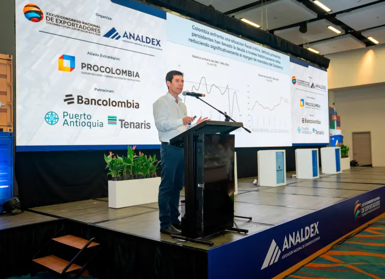 Andrés Ricardo Quevedo, viceministro de Hacienda, durante su intervención en el Congreso Nacional de Exportadores en Cartagena. FOTO CORTESÍA