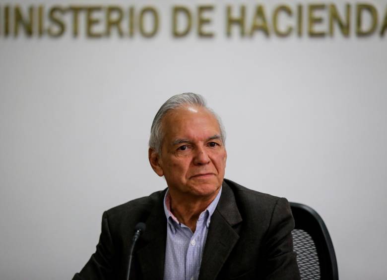 Ricardo Bonilla, ministro de Hacienda, dijo que el dato de inflación de agosto ralentizará las conversaciones con el Banco de la República. FOTO COLPRENSA