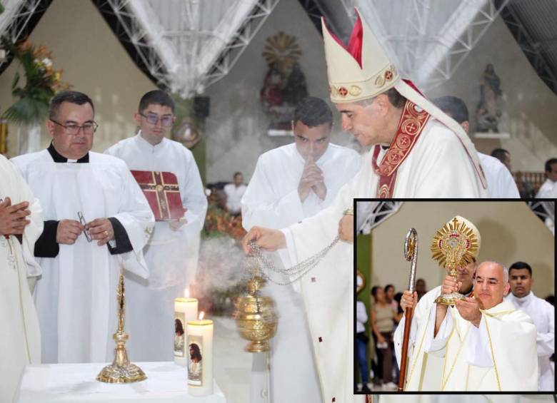 El pasado 5 de octubre se realizó la ceremonia religiosa en la que se hizo pública la reliquia del Santo Cura de Ars en Cisneros. FOTO: Cortesía