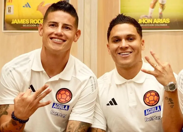 Tanto James Rodríguez como Juan Fernando Quintero, hacen parte del selecto grupo de jugadores que llegarán a su tercer Mundial con la Selección Colombia. FOTO: Redes sociales @FCFSeleccionCol