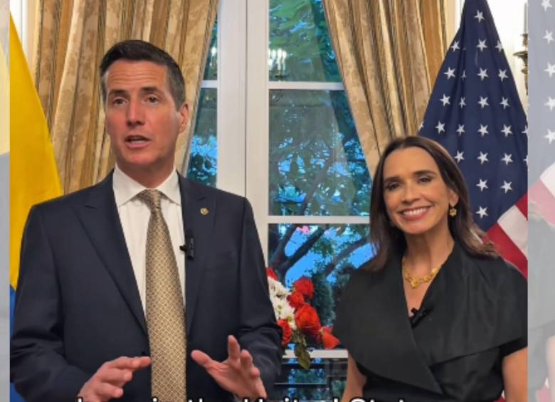 El senador republicano Bernie Moreno se reunió con la embajadora en Washington María Consuelo Araújo. FOTO: Captura Embajada de Colombia en EE.UU.