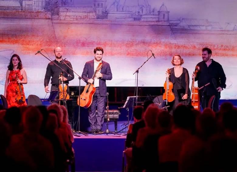 Rafael Aguirre y el Cuarteto Noûs en su presentación de este martes en Cartagena. FOTO Cortesía Cartagena Festival de Música