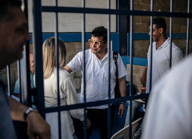 Alto Comisionado Danilo Rueda en una de las cárceles del país, en un taller de convivencia y paz. FOTO Oficina alto comisionado para la paz