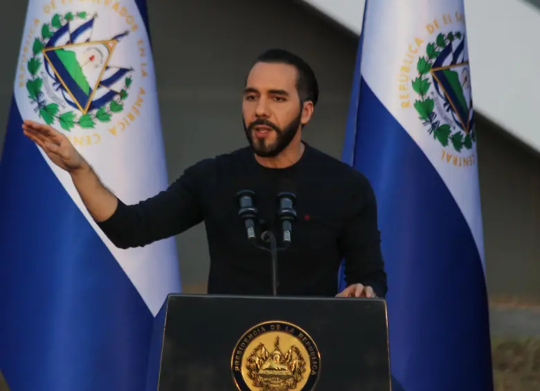 Nayib Bukele ha aprovechado una decepción bipartidista y varias maniobras legales para acumular poder en El Salvador. Foto: AFP