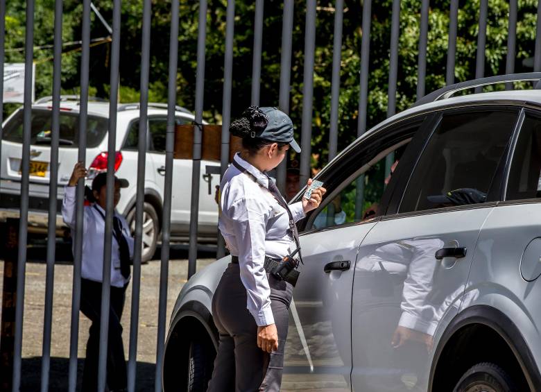 Empresas exportadoras empiezan a reducir los servicios de seguridad privada. FOTO Juan Antonio Sánchez