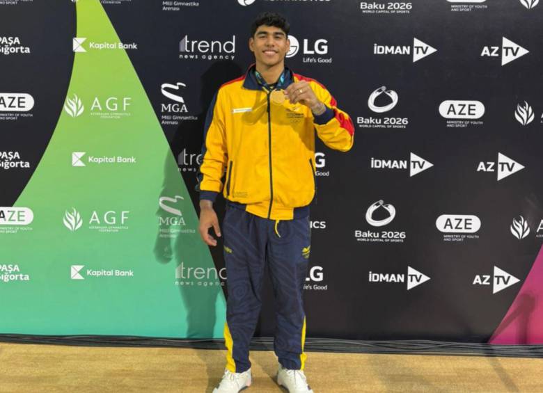 Ángel Barajas consiguió el oro en la prueba de barras paralelas. Foto: suministrada a EL COLOMBIANO
