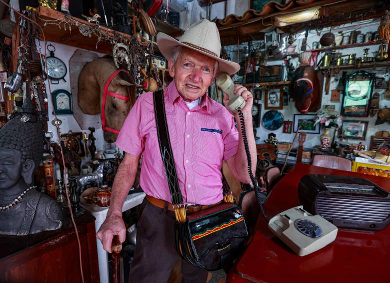 En los días en que el mundo hablaba de las Torres Gemelas, en 2001, Héctor abría en Angelópolis la fonda que hoy es un referente local. FOTO MANUEL SALDARRIAGA. 