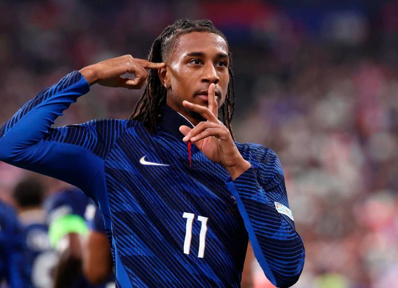 Michael Olise conforma uno de los tridentes más temidos del fútbol europeo con Harry Kane y Luis Díaz en el Bayern. FOTO GETTY 