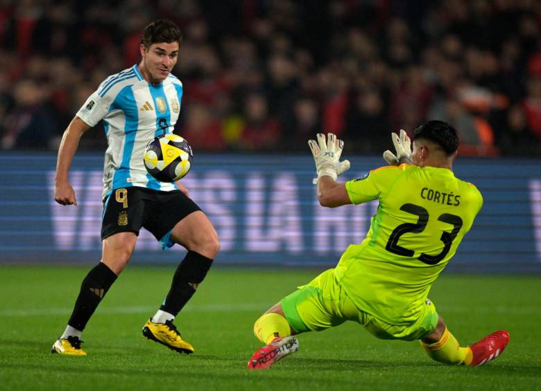 Julián Álvarez, del Atlético de Madrid, suma 12 goles con la Selección de Argentina. El martes enfrentará al seleccionado de Colombia. FOTO: TOMADA DEL X DE @Conmebol