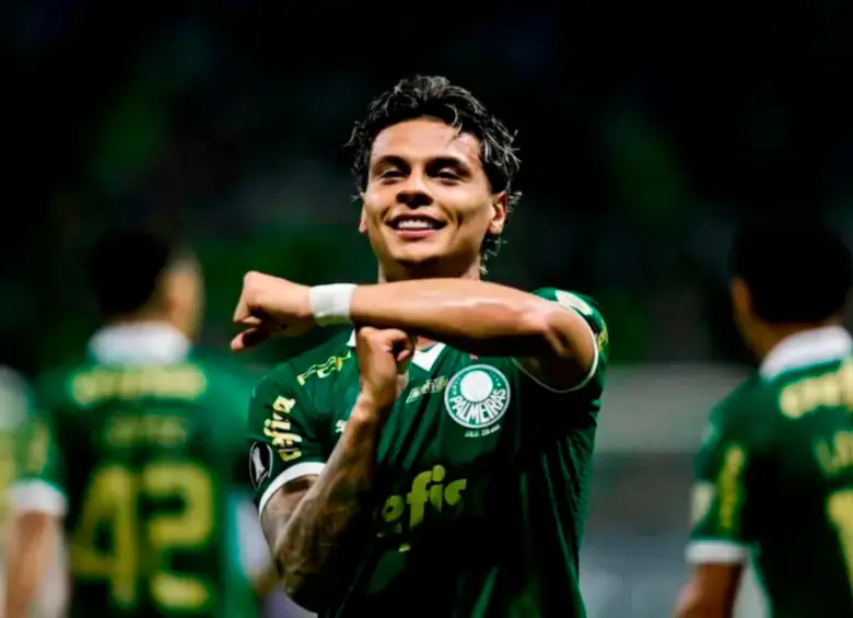 El volante colombiano Richard Ríos ha hecho casi toda su carrera como profesional en el fútbol brasileño. Es figura en Palmeiras. FOTO: TOMADA DEL X DE @PALMEIRAS