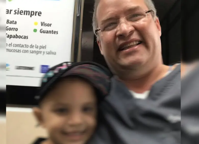 El doctor Sendoya es recordado por sus pacientes como alguien con una gran calidez humana. Foto: @cirujanojuliosendoya