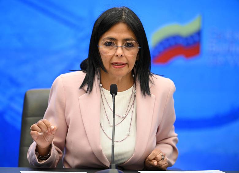 Delcy Rodríguez asumió como presidenta interna de Venezuela en medio de la ausencia de Nicolás Maduro quien está en poder de la justicia de Estados Unidos. Foto: Federico PARRA / AFP