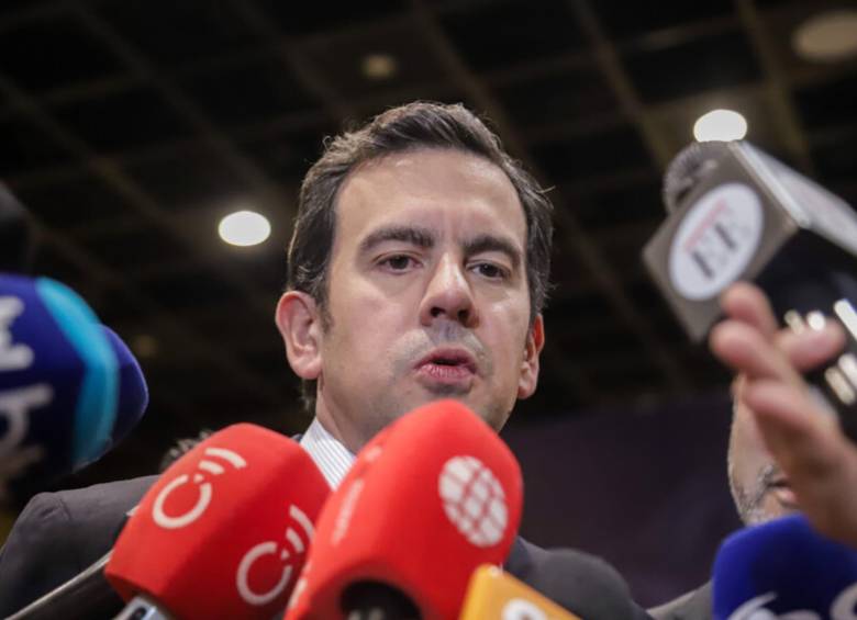 Ministro de Interior, Rodrigo Lara, recorta contratos como plan de austeridad. Foto: Colprensa