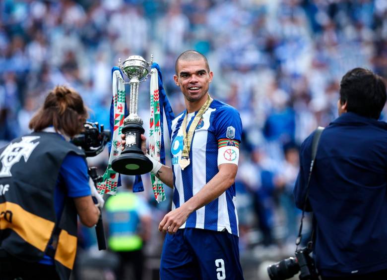 Porto celebró el título de la Copa de Portugal al vencer a Tondela 3-1. FOTO EFE 