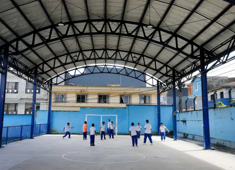 El conflicto armado pone en riesgo el regreso a clases en Remedios y Segovia; docentes piden que las clases sean virtuales. Foto: Esneyder Gutiérrez