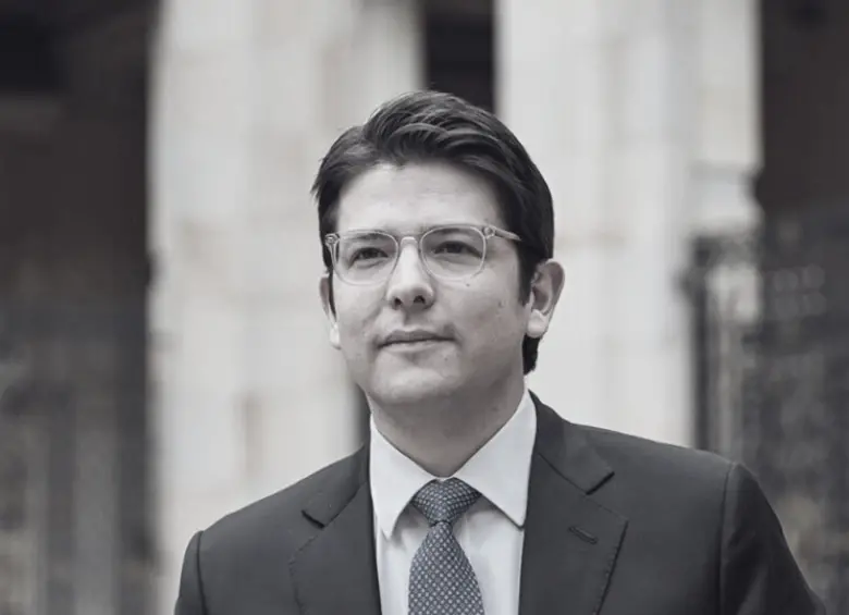 Uribe, de 39 años, permanecía en estado crítico y recién este lunes 16 de junio había sido sometido a una operación de urgencia por un sangrado intracerebral agudo. FOTO: SENADO