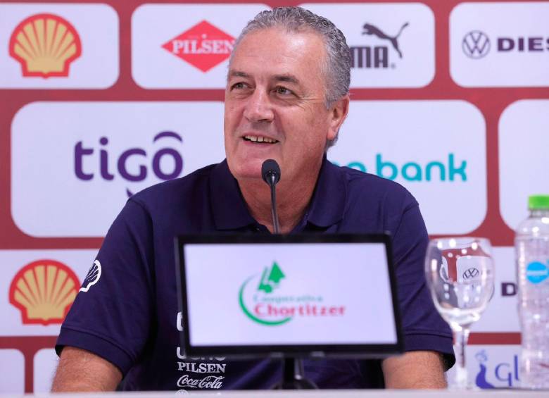Gustavo Alfaro ya tiene a Paraguay en zona de repechaje del Mundial. FOTO X-SELECCIÓN PARAGUAYA