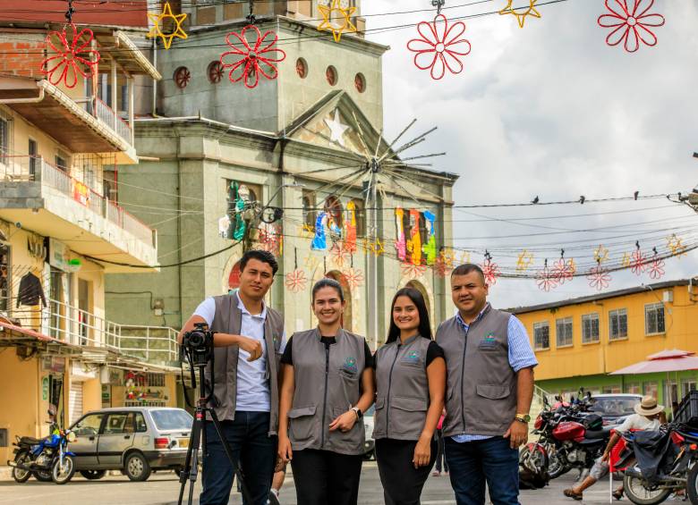 El equipo de Codena produce contenido audiovisual y cuenta otros relatos y versiones de la realidad en Valdivia. FOTO Camilo Suárez