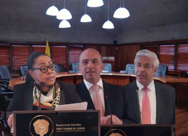 La terna en competencia la integran el exdefensor del Pueblo Carlos Camargo Assis, la jurista María Patricia Balanta Medina y Jaime Humberto Tobar Ordóñez. Foto: Colprensa/EL COLOMBIANO