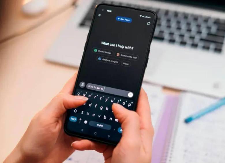 Los familiares de las víctimas han denunciado el peligro de las relaciones de las personas con los chatbots. FOTO: SSTOCK